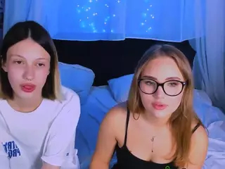 isa-luxury's Live Sex Cam Show