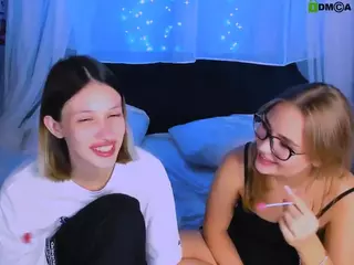 isa-luxury's Live Sex Cam Show