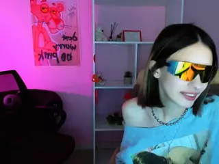isa-luxury's Live Sex Cam Show