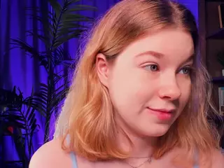 LoraFaro's Live Sex Cam Show
