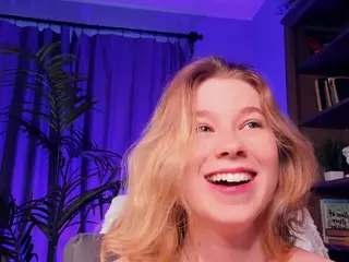 LoraFaro's Live Sex Cam Show