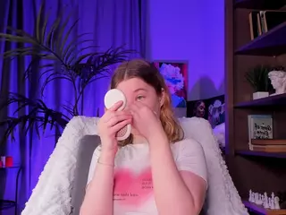 LoraFaro's Live Sex Cam Show