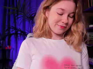 LoraFaro's Live Sex Cam Show
