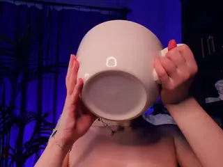 LoraFaro's Live Sex Cam Show