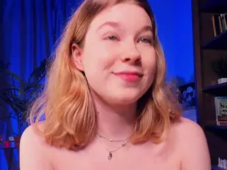 LoraFaro's Live Sex Cam Show