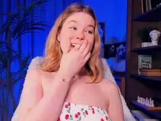 LoraFaro's Live Sex Cam Show