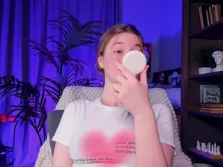 LoraFaro's Live Sex Cam Show