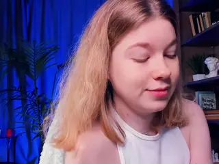 LoraFaro's Live Sex Cam Show