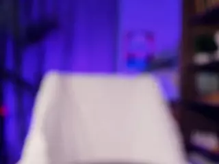 LoraFaro's Live Sex Cam Show