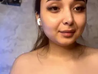 MaydaCovil's Live Sex Cam Show