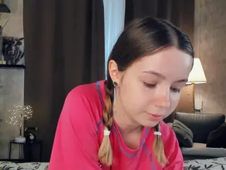OdelynEglin's Live Sex Cam Show