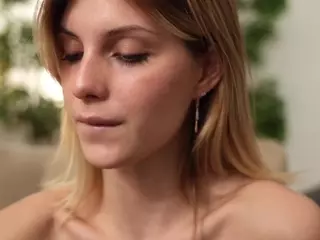PrudenceBrindle's Live Sex Cam Show