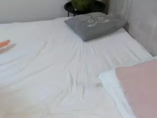 KiraGaves's Live Sex Cam Show