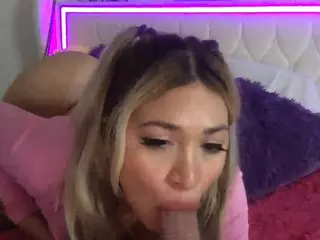 ella b's Live Sex Cam Show