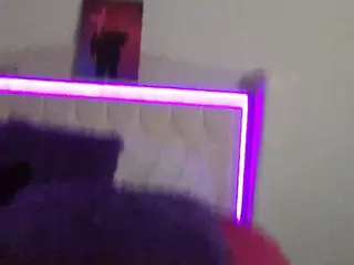 ella b's Live Sex Cam Show