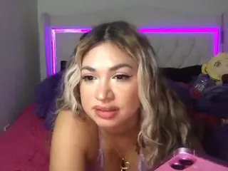 ella b's Live Sex Cam Show