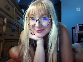 PeachyMeg's Live Sex Cam Show