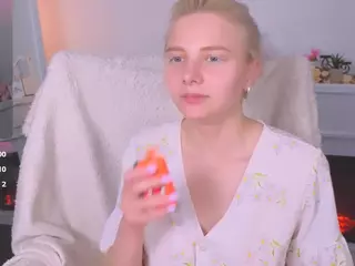 SooKonstellita's Live Sex Cam Show