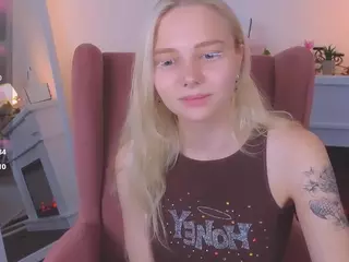 SooKonstellita's Live Sex Cam Show