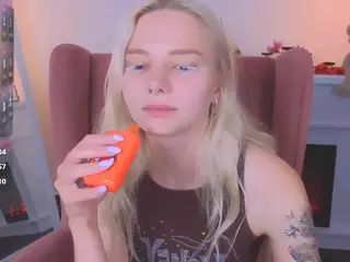 SooKonstellita's Live Sex Cam Show