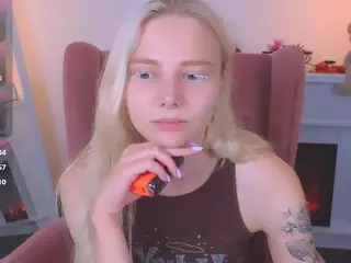 SooKonstellita's Live Sex Cam Show