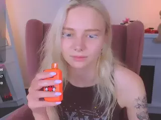 SooKonstellita's Live Sex Cam Show