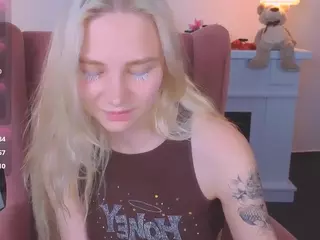 SooKonstellita's Live Sex Cam Show