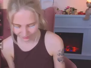 SooKonstellita's Live Sex Cam Show