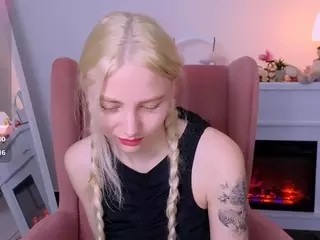 SooKonstellita's Live Sex Cam Show