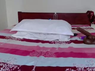 Darkqween23's Live Sex Cam Show