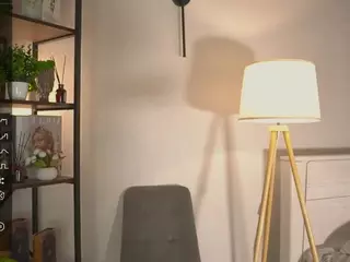 ElviaChapel's Live Sex Cam Show