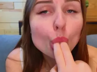 Michaela's Live Sex Cam Show