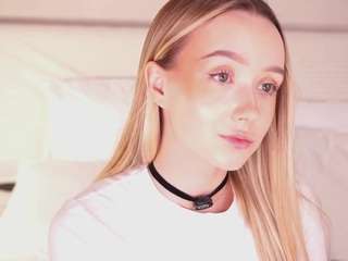 Live cam show with PhilippaFugler