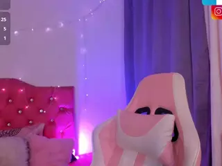 adriannyp's Live Sex Cam Show