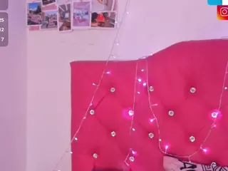 adriannyp's Live Sex Cam Show
