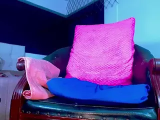 bellatrixx-69's Live Sex Cam Show