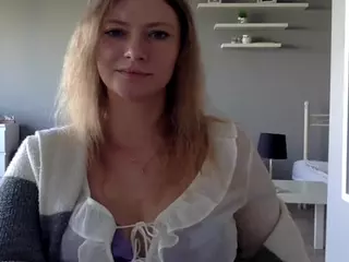 MillieDesire's Live Sex Cam Show