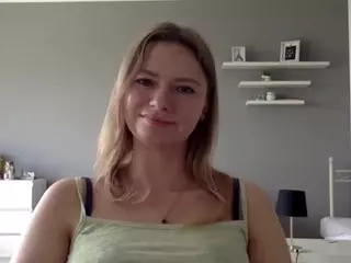 MillieDesire's Live Sex Cam Show