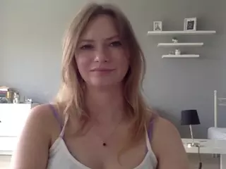 MillieDesire's Live Sex Cam Show