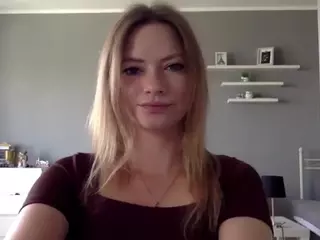 MillieDesire's Live Sex Cam Show