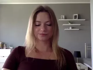 MillieDesire's Live Sex Cam Show