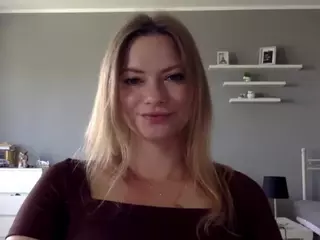 MillieDesire's Live Sex Cam Show