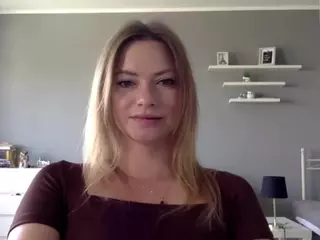 MillieDesire's Live Sex Cam Show