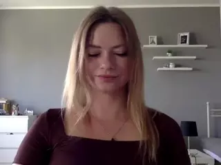 MillieDesire's Live Sex Cam Show