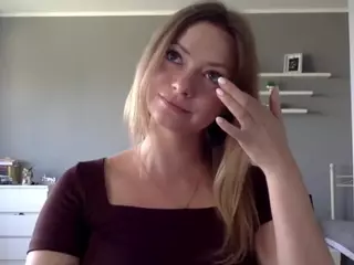 MillieDesire's Live Sex Cam Show