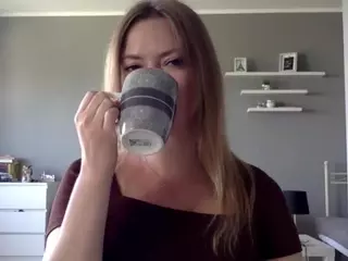 MillieDesire's Live Sex Cam Show