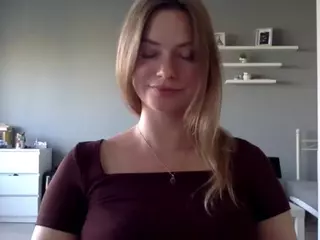MillieDesire's Live Sex Cam Show