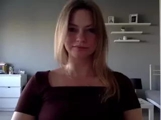 MillieDesire's Live Sex Cam Show
