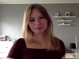 MillieDesire's Live Sex Cam Show