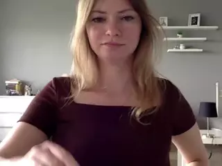 MillieDesire's Live Sex Cam Show
